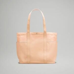 Lululemon Daily Multi-Pocket Tote Bag 20L in Peach Bellini